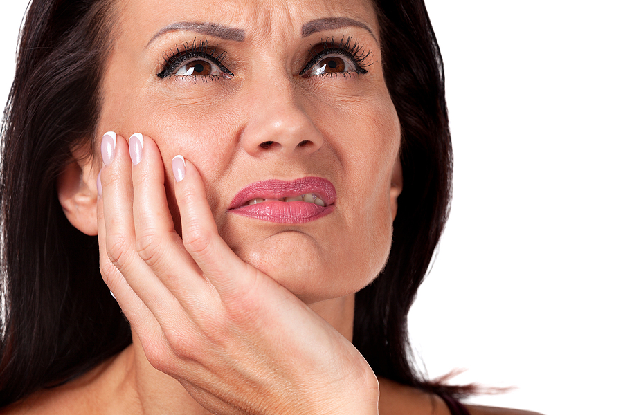 How Endodontists Manage Cracked Teeth and Dental Trauma